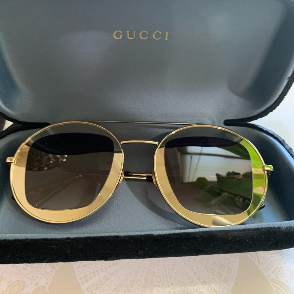 🕶️Authentic Gucci shades!! Great condition!